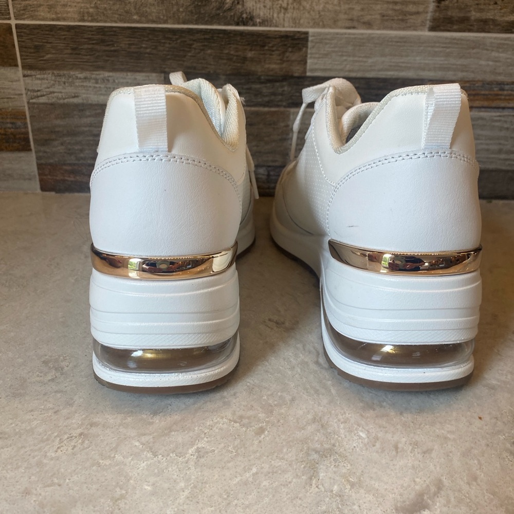 Skechers Million Hotter Air Sneaker - Picture 6 of 6